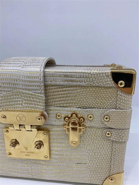 estimation malle louis vuitton|LOUIS VUITTON Lizard Petite Malle Pastel Mirage.